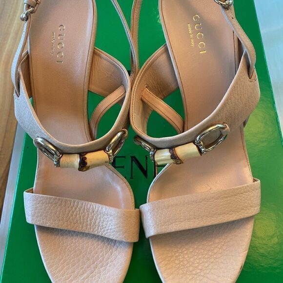 GUCCI tan leather strappy heel with bamboo -Size 9.5. NWOT - Picture 1 of 15